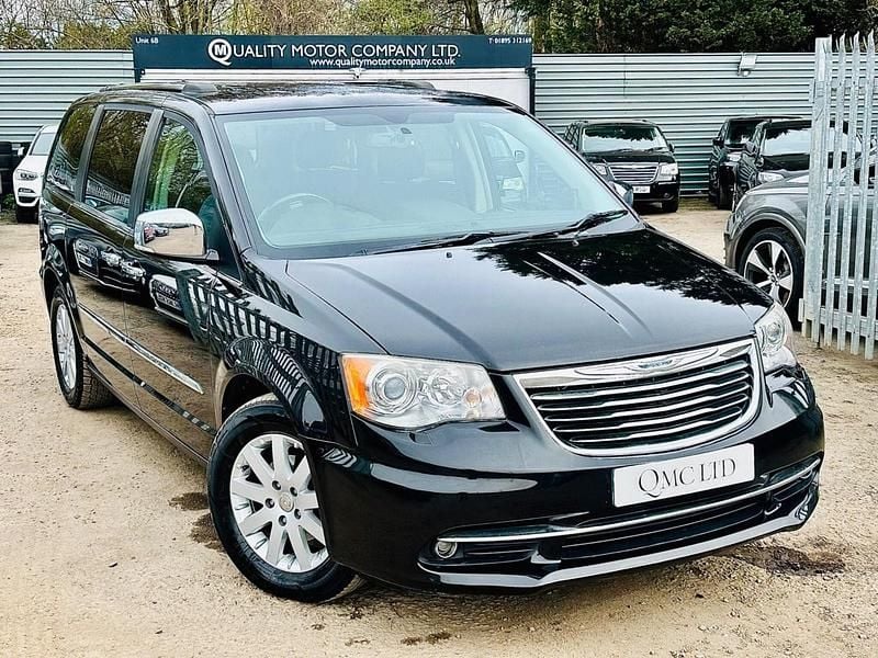 Used Chrysler Grand Voyager Limited 178 HP (130 kW) 2013 Black MPV