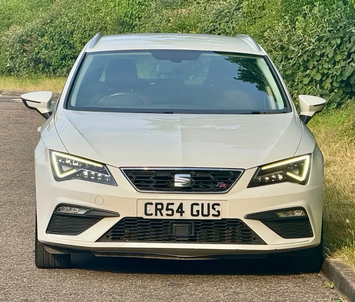 Used Seat Leon FR 180 HP (132 kW) 2018 White Estate