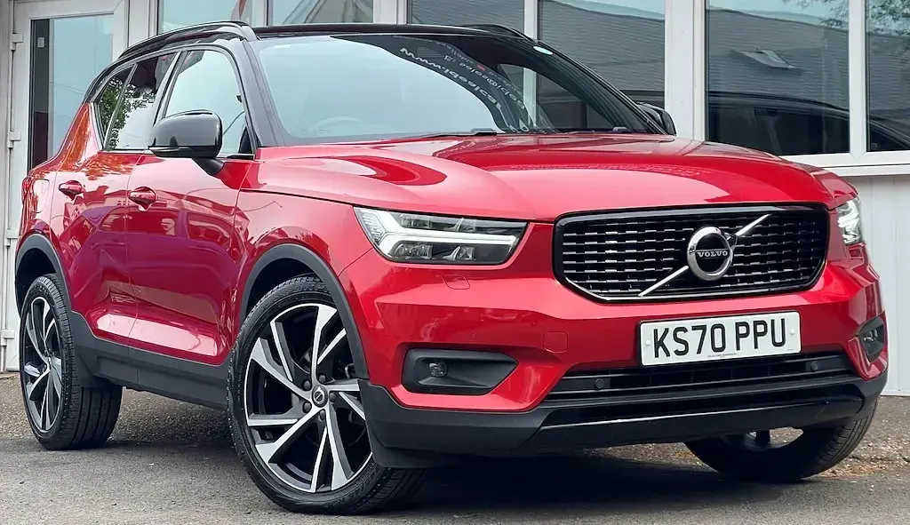 Usado Volvo XC40 R-Design Pro 2021 Vermelho SUV
