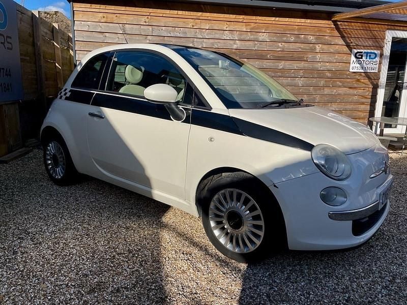 White Used 2011 Fiat 500 Lounge Hatchback | £3,000 (Good price) - Image 1/4