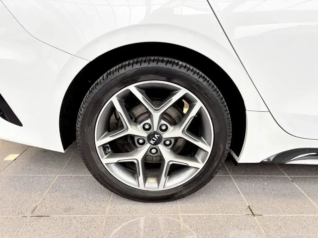 Begagnad Kia ProCeed GT-Line 158 HK (116 kW) 2021 Vit Kombi