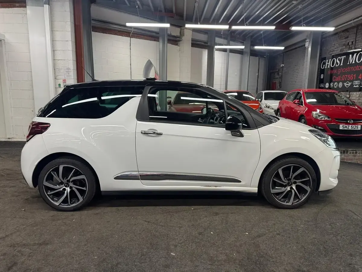 Used DS Automobiles DS3 Connected Chic 2018 White Hatchback