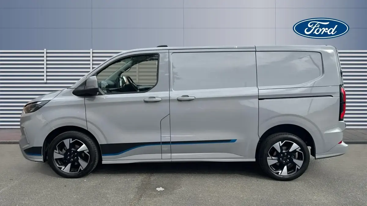 Used Ford Transit Custom Sport 170 HP (125 kW) 2025 Van