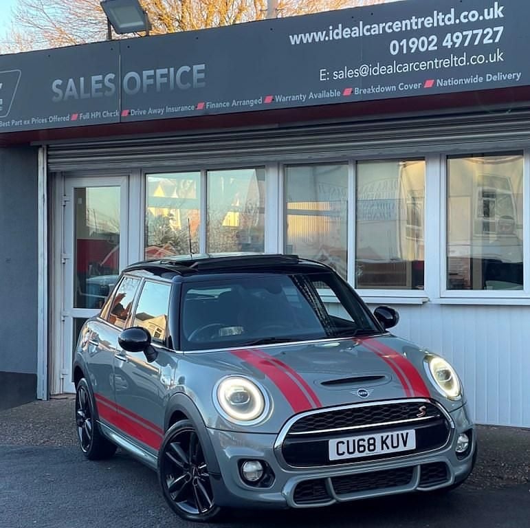 Usado Mini Cooper S Hatch 192 HP (141 kW) 2018 Cinzento Citadino
