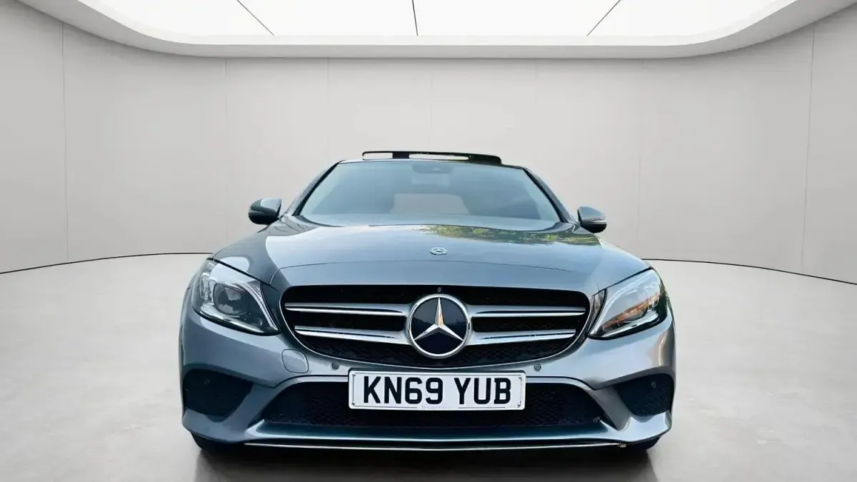 Used Mercedes C220 Premium Plus 194 HP (142 kW) 2019 Grey Sedan