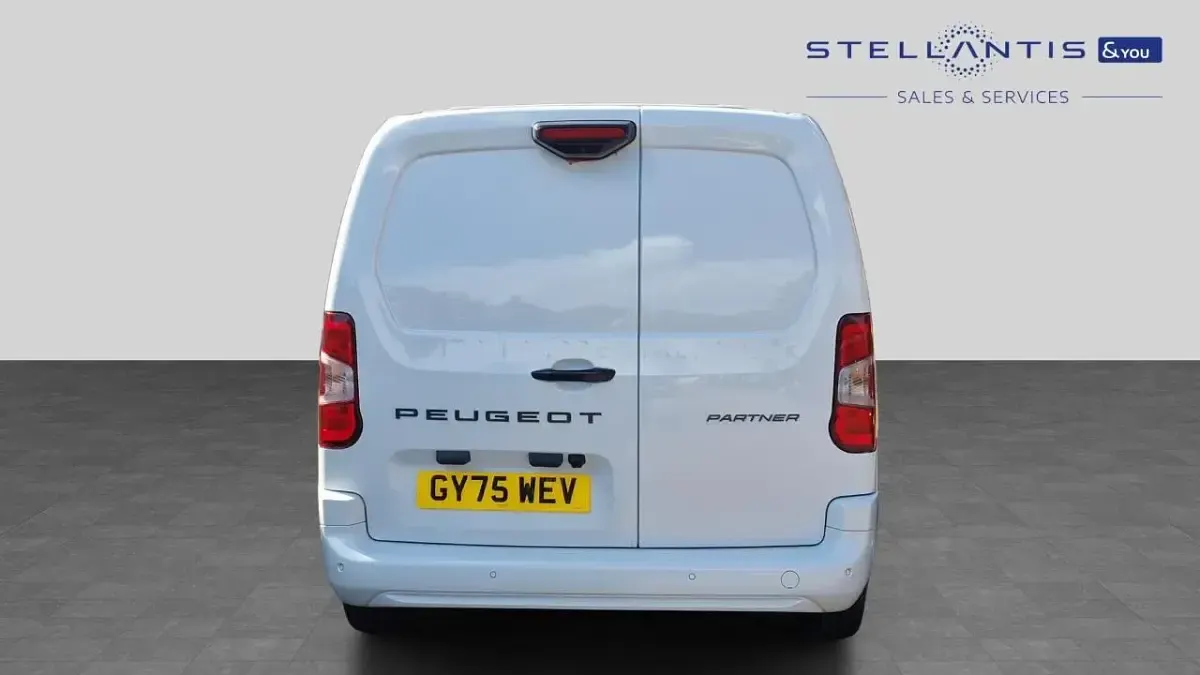 Used Peugeot Partner 129 HP (94 kW) 2025 White MPV