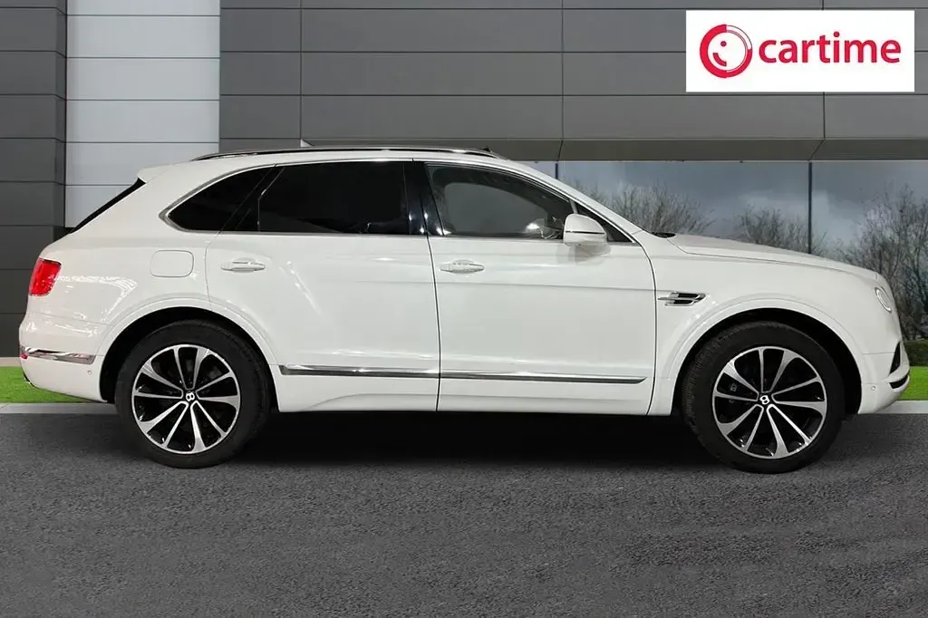 Used Bentley Bentayga 608 HP (447 kW) 2017 White SUV