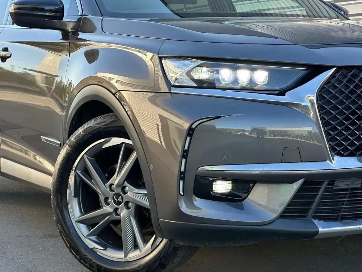 Used DS Automobiles DS7 Crossback Prestige 225 HP (165 kW) 2019 Grey SUV