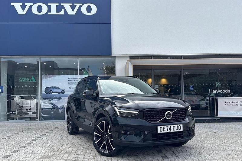 Black Used 2024 Volvo XC40 Ultra SUV | £38,490 (Expensive) - Image 1/4