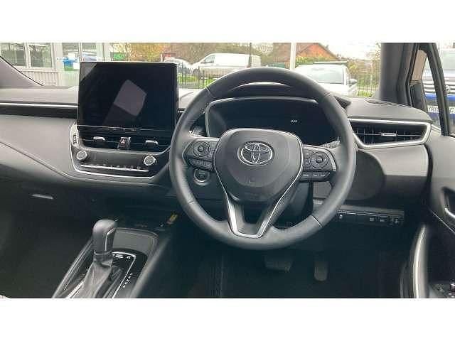 Used Toyota Corolla Design 140 HP (102 kW) 2025 Black Hatchback