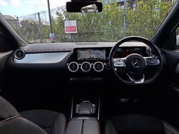 Used Mercedes EQA350 AMG Line Premium 214 kW (292 HP) 2021 White SUV