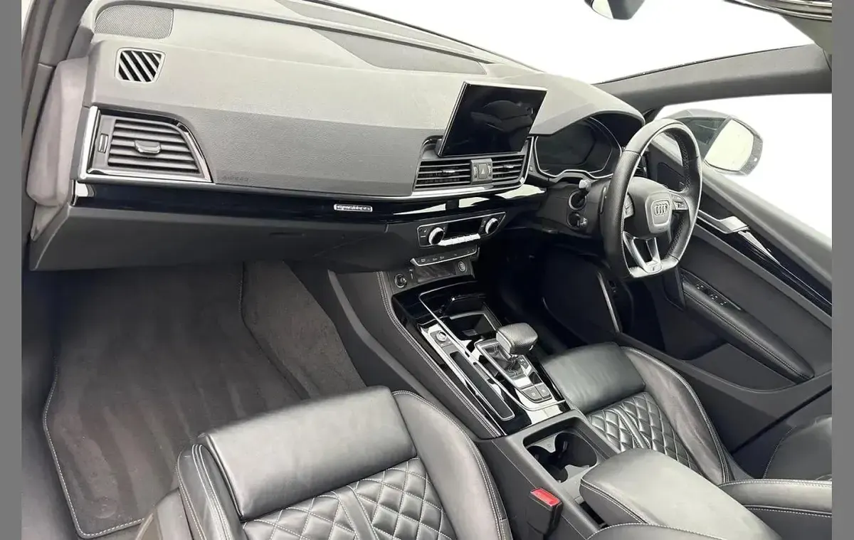 Used Audi Q5 Comfort 200 HP (147 kW) 2021 White SUV
