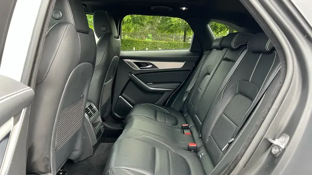 Used Jaguar F-Pace R-Dynamic 204 HP (150 kW) 2021 White SUV