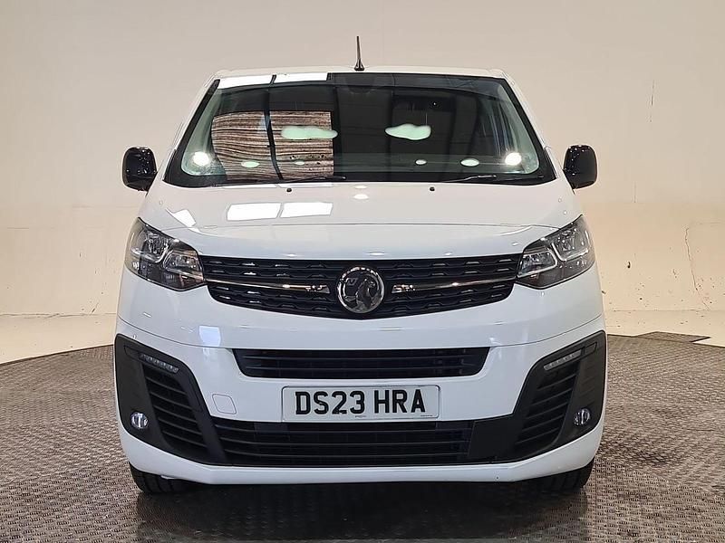 Used Vauxhall Vivaro 100 HP (73 kW) 2023 White MPV