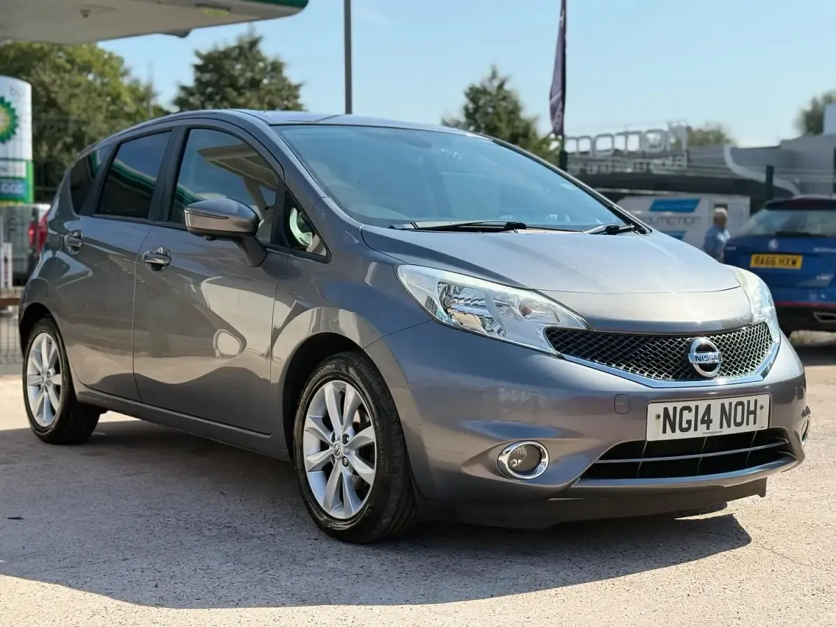 Used Nissan Note Tekna 90 HP (66 kW) 2014 Grey Hatchback