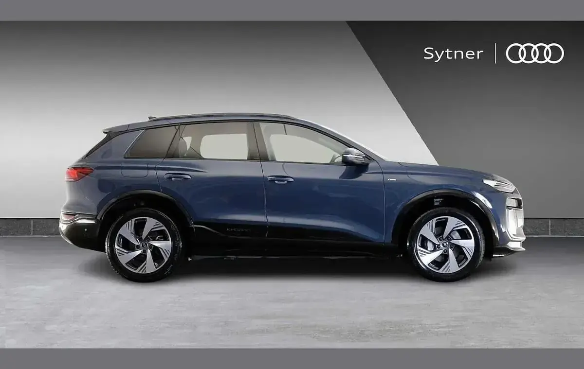 Used Audi Q6 e-tron S-Line 225 kW (306 HP) 2025 Blue SUV