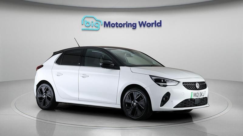 Used Vauxhall Corsa-e Elite 100 kW (136 HP) 2020 White Hatchback