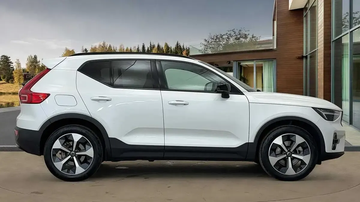 Used Volvo XC40 Plus 2025 White SUV