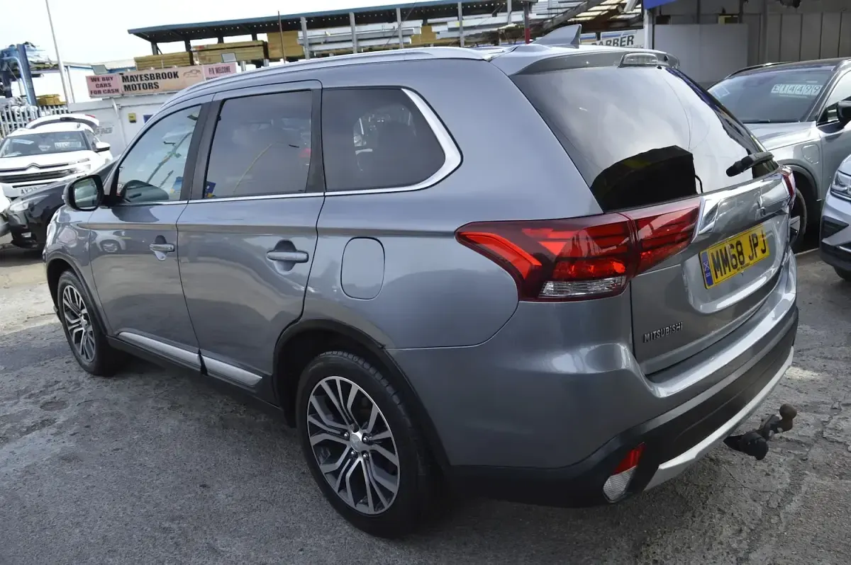 Used Mitsubishi Outlander 147 HP (108 kW) 2018 Grey SUV