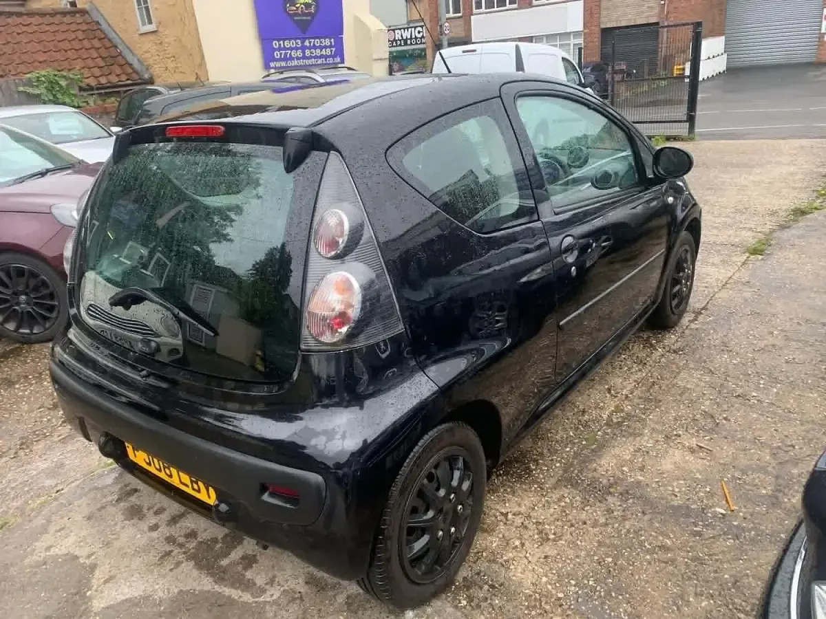 Used Citroën C1 67 HP (49 kW) 2008 Black Hatchback