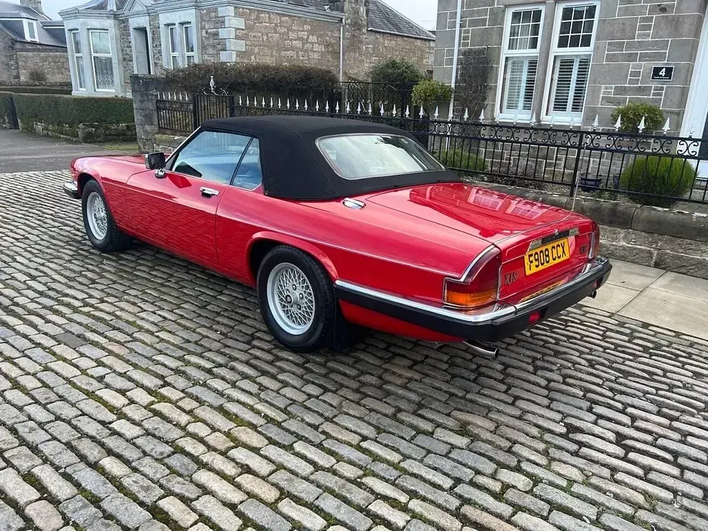 Used Jaguar XJS 299 HP (219 kW) 1989 Red Cabriolet