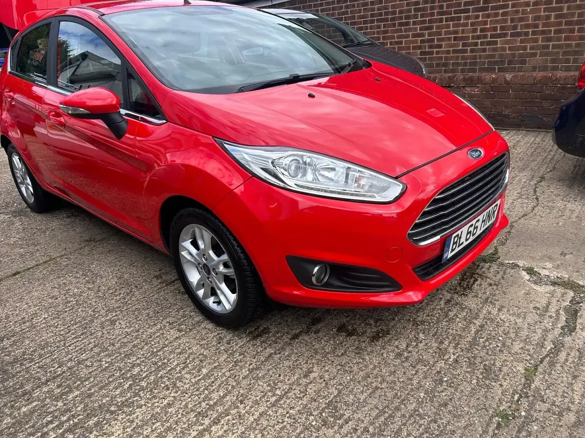 Used Ford Fiesta Zetec 2016 Red Hatchback