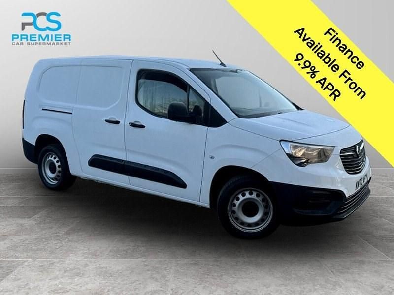 White Used 2020 Vauxhall Combo Edition | £6,200 (Good price) - Image 1/3