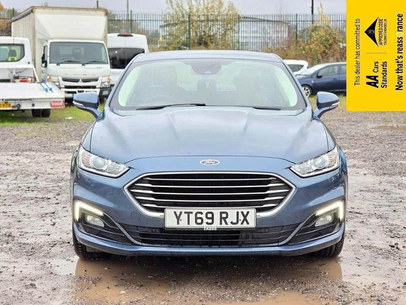 Used Ford Mondeo Titanium 187 HP (137 kW) 2019 Blue Sedan