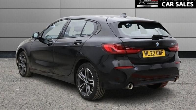 Used BMW 118 Sport Line 2022 Black Hatchback