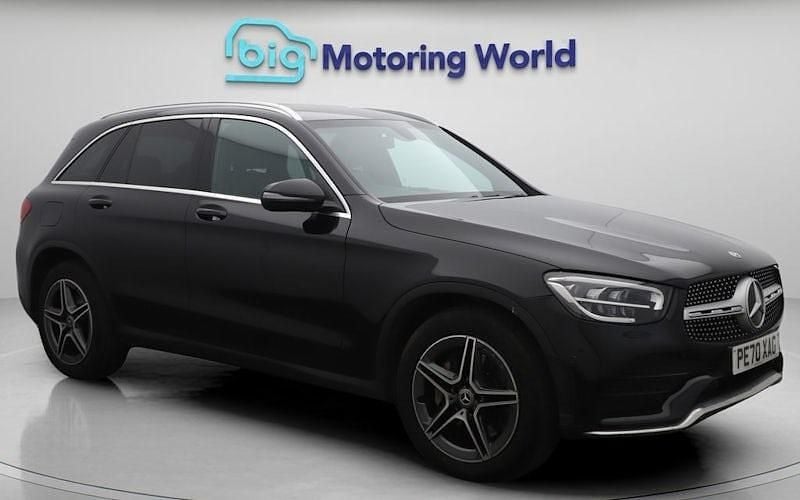 Used 2022 Mercedes GLC220 AMG line Estate | £25,600 (Good price) - Image 1/4