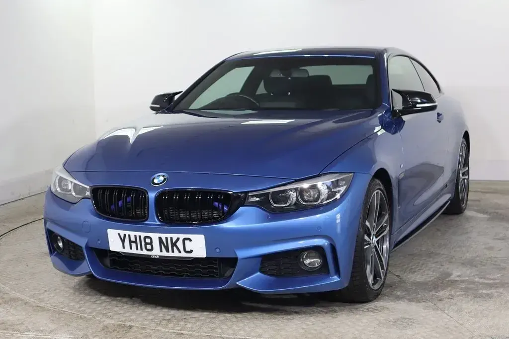 Begagnad BMW 420 M Sport 190 HK (139 kW) 2018 Blå Sportkupé