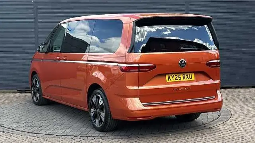 Used VW Multivan 150 HP (110 kW) 2025 MPV