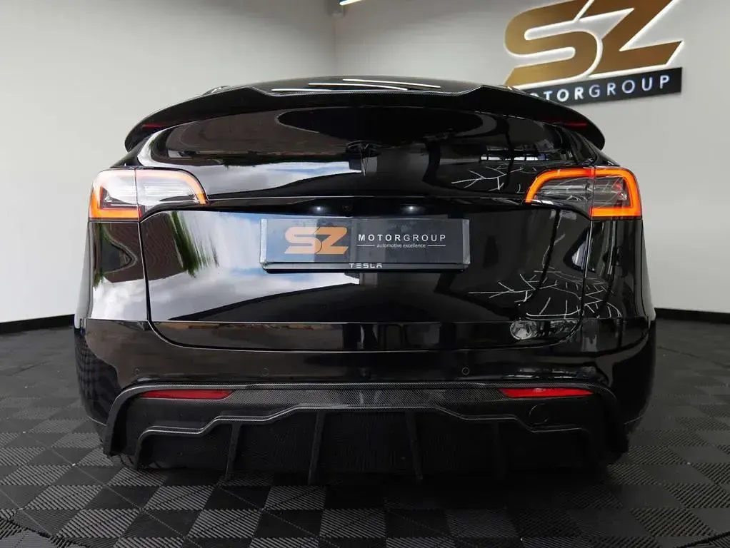 Used Tesla Model Y Long Range AWD 378 kW (514 HP) 2022 Black SUV