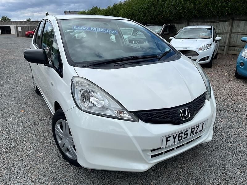 White Used 2015 Honda Jazz Hatchback | £6,995 (Good price) - Image 1/4