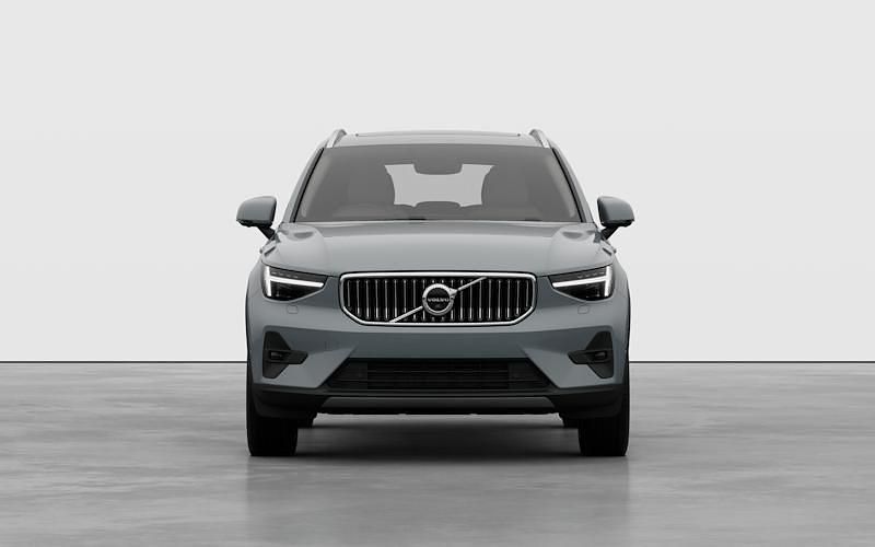 New Volvo XC40 Ultra 163 HP (119 kW) 2025 Onyx black SUV