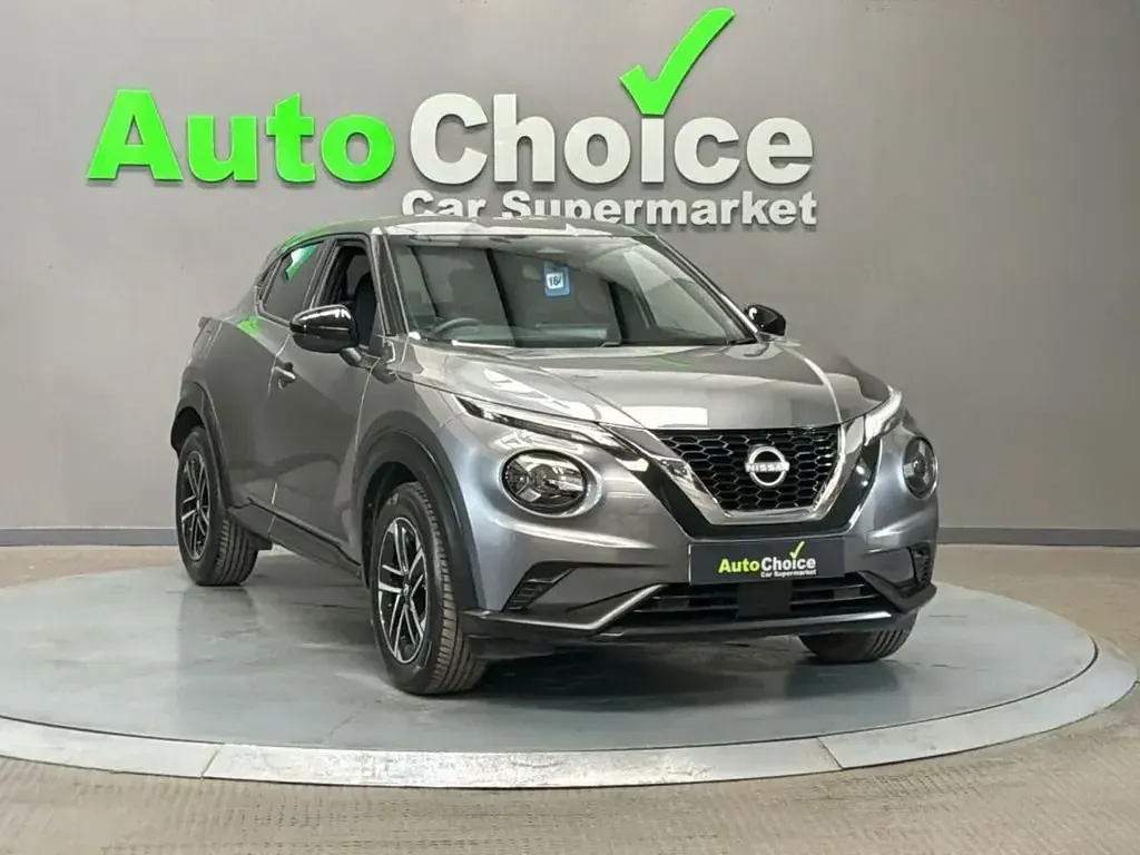 Usado Nissan Juke N-Connecta 114 CV (83 kW) 2025 Gris SUV