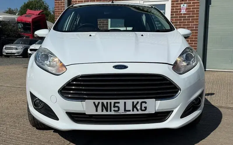 Used Ford Fiesta Zetec 75 HP (55 kW) 2017 Hatchback