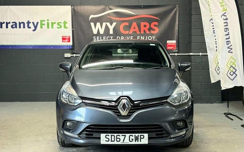 Used Renault Clio IV Dynamique 75 HP (55 kW) 2018 Hatchback