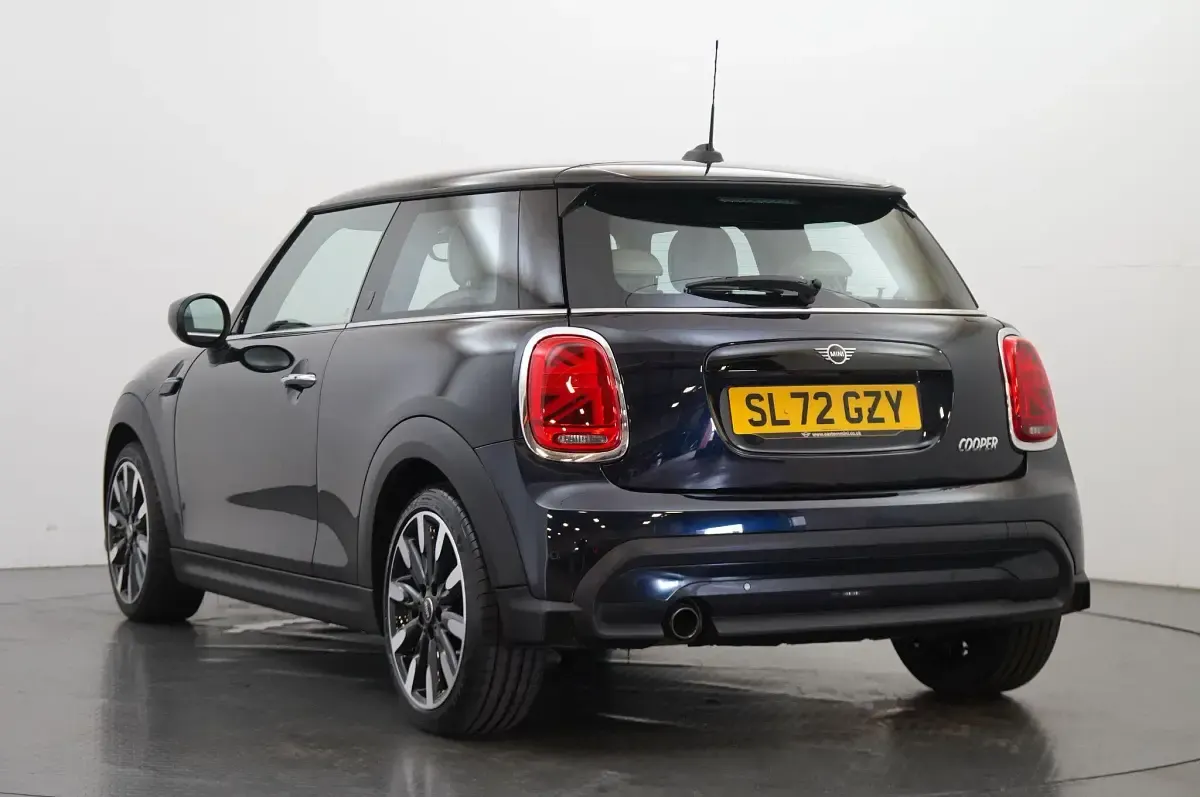 Used Mini Cooper Exclusive 134 HP (98 kW) 2022 Black Hatchback