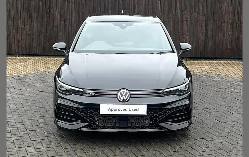 New VW Golf VIII Black Edition 147 HP (108 kW) 2025 Black Hatchback