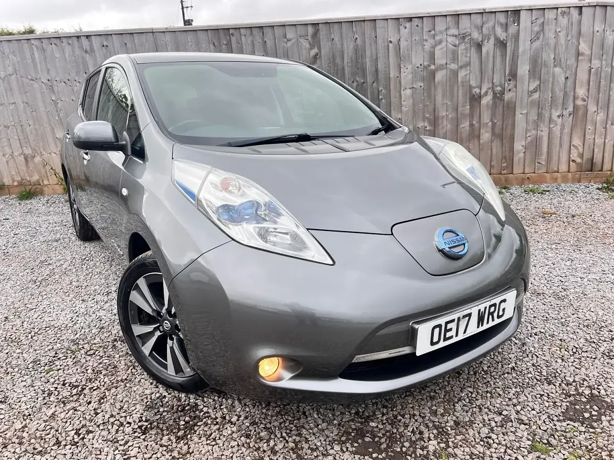 Used Nissan Leaf Tekna 80 kW (109 HP) 2017 Grey Hatchback