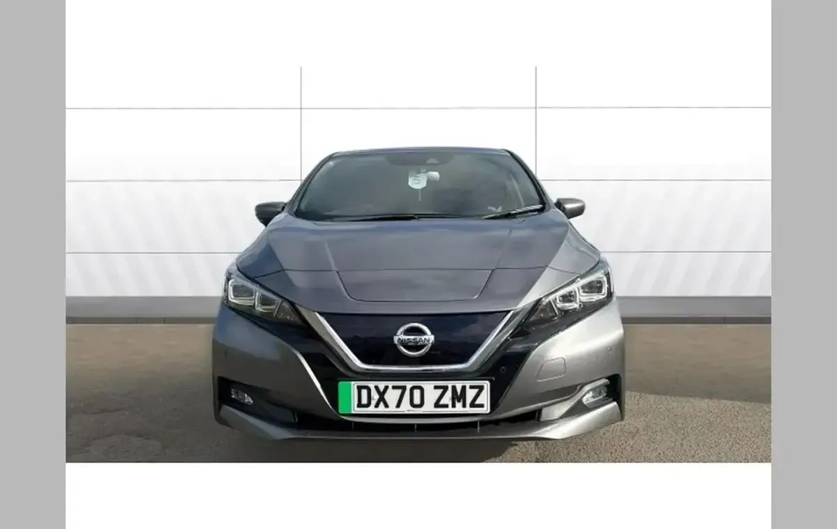 Used Nissan Leaf Tekna 108 kW (147 HP) 2020 Grey Hatchback