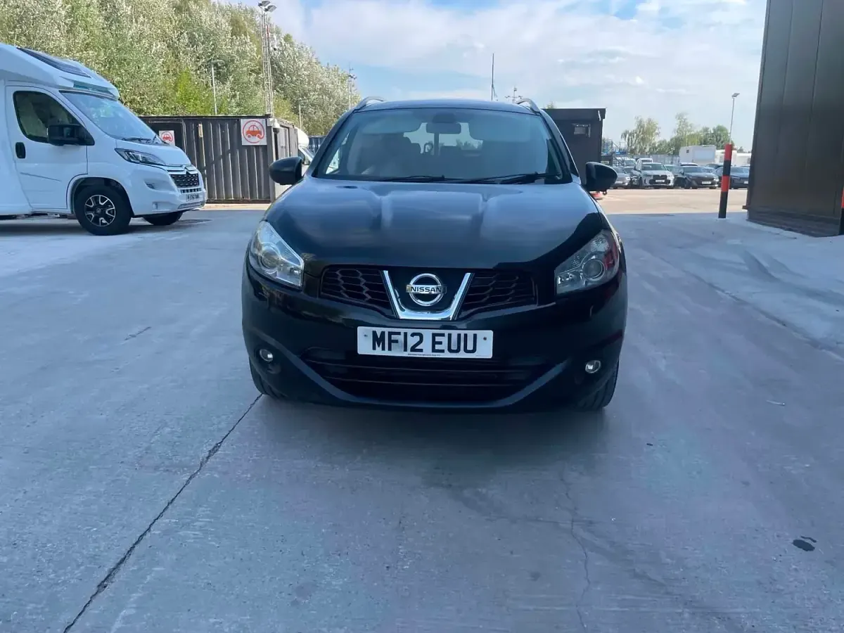 Used Nissan Qashqai +2 Tekna 110 HP (80 kW) 2012 Black SUV