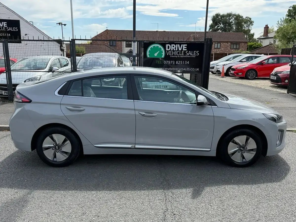 Used Hyundai Ioniq Premium 141 HP (103 kW) 2021 Grey Hatchback