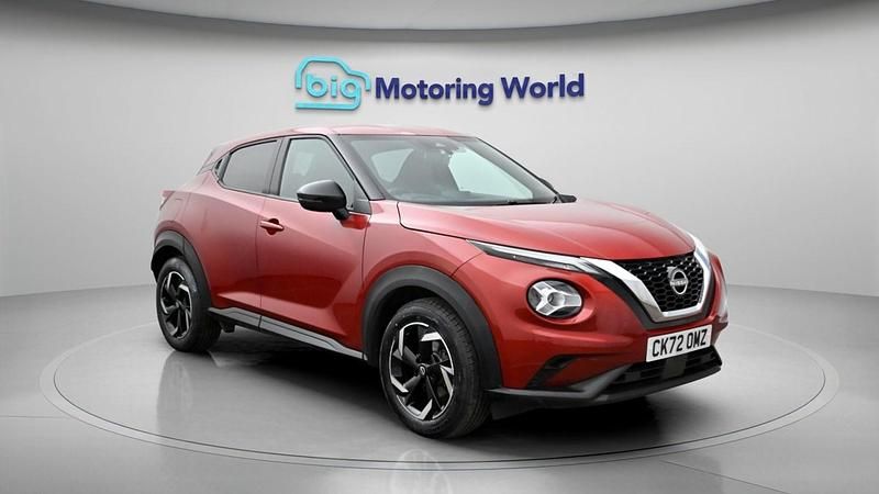 Used Nissan Juke N-Connecta 114 HP (83 kW) 2023 Red SUV