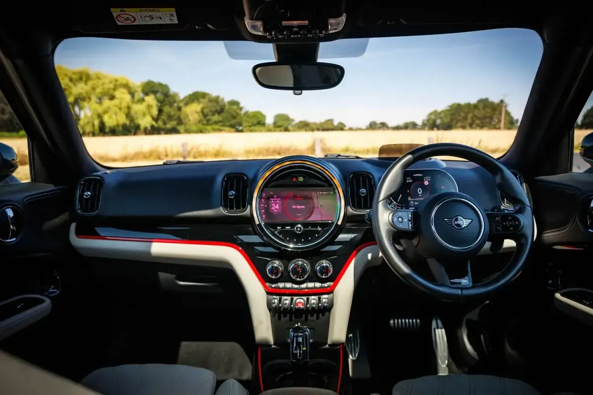 Used Mini John Cooper Works 306 HP (225 kW) 2022 Green Hatchback