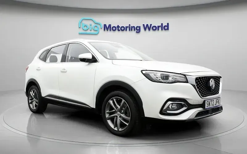 Begagnad MG HS Excite 162 HK (119 kW) 2023 Vit SUV