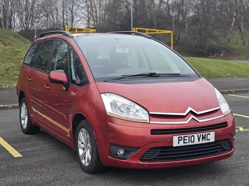 Red Used 2010 Citroën Grand C4 Picasso VTR Sport MPV | £1,095 (Good price) - Image 1/4
