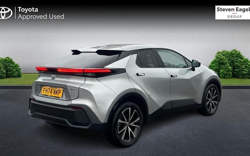 Used Toyota C-HR Design 140 HP (102 kW) 2026 SUV