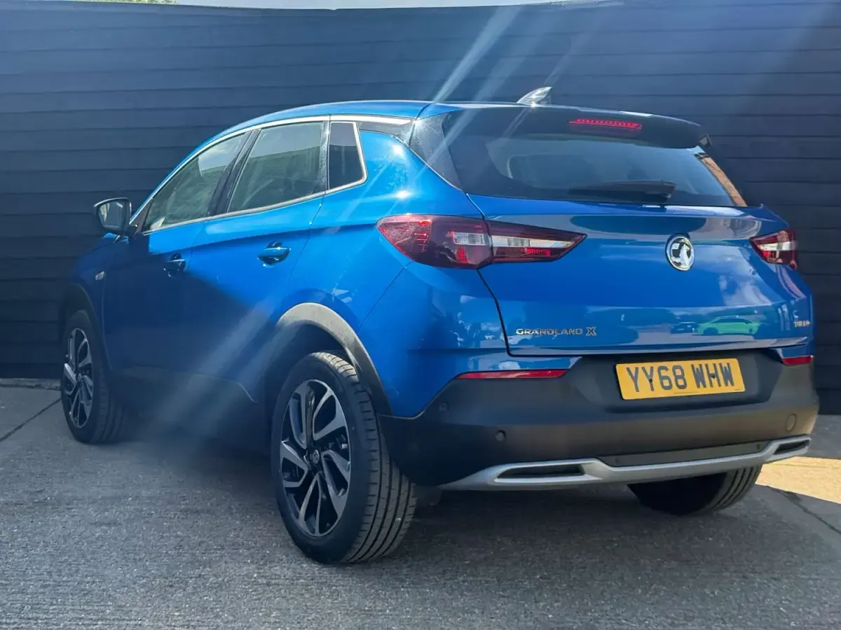 Used Vauxhall Grandland X Elite 130 HP (95 kW) 2019 Blue SUV